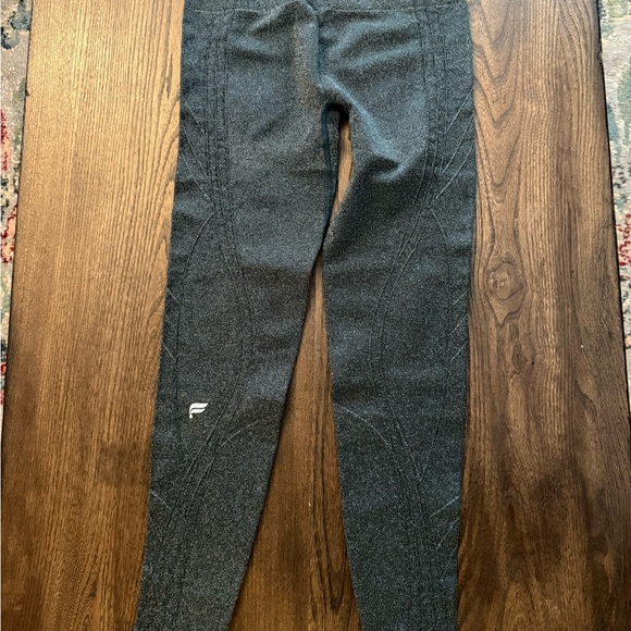 Fabletics x Khloe Kardashian Everpine Shimmer Leggings, M - Picture 9 of 11